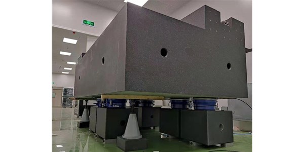 Fabreeka 隔振材料：赋能工业机床高精度加工与振动精准控制